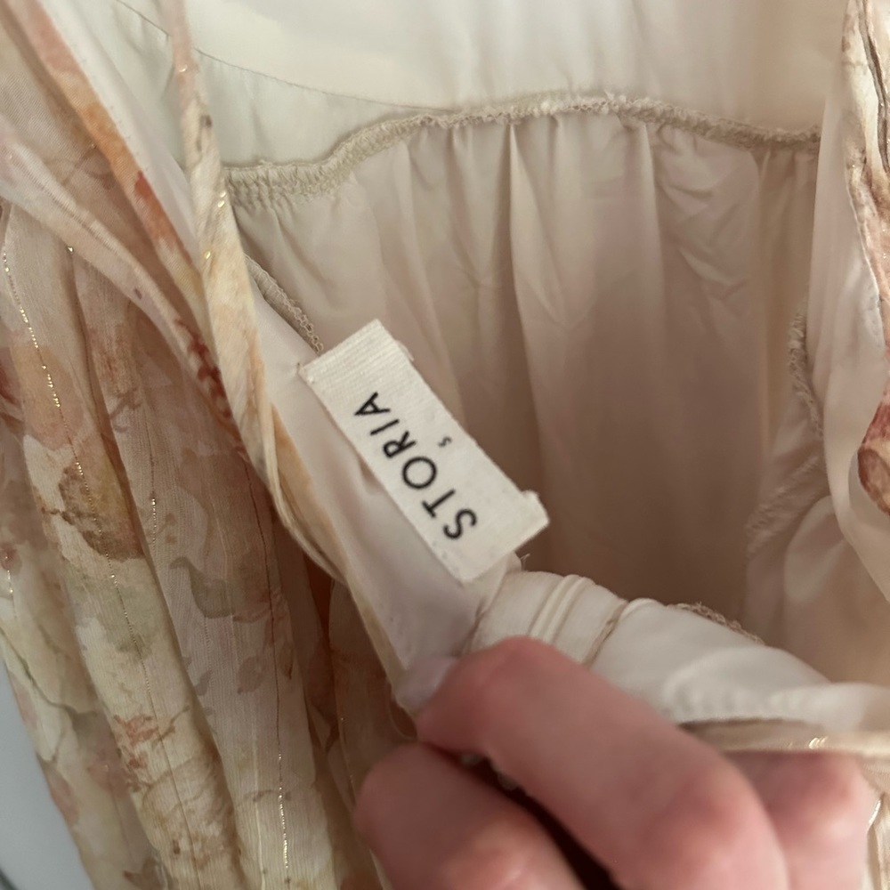 Storia Cream Floral Maxi Dress - Picture 8 of 9